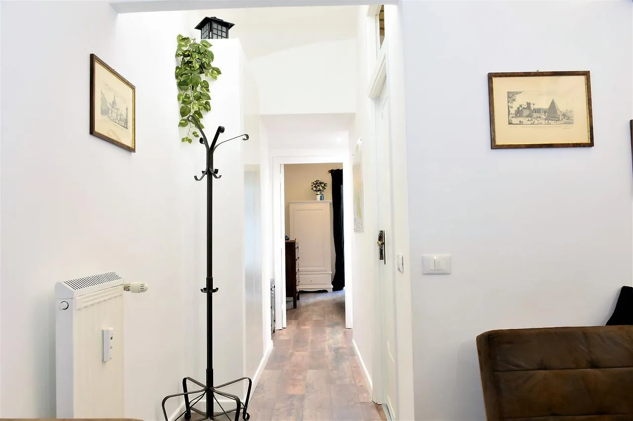 Apartment Coliseum Suites Rome Italy